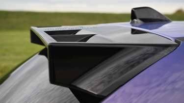 Abarth 600e Scorpionissima - rear wing