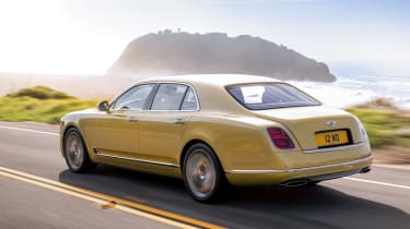 Bentley Mulsanne 2016 - Speed rear tracking