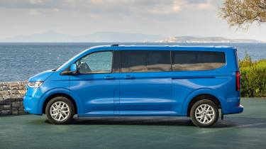 Volkswagen Transporter e-Shuttle - side door closed