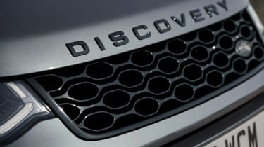2023 Land Rover Discovery Sport - front grille