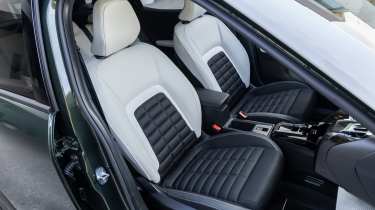 Citroen C3 Aircross - front seats