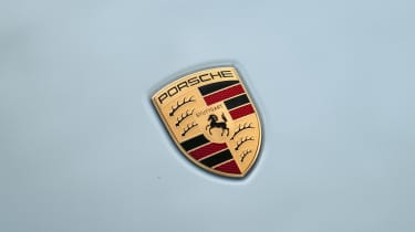 Porsche 911 Carrera GTS - Porsche badge