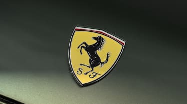 Ferrari 12Cilindri Spider - badge