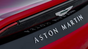 Aston Martin V12 Vantage - rear badge