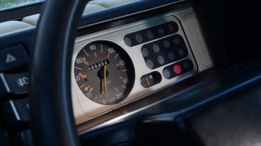 Renault 5 GTL - dials