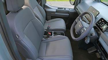 Kia PV5 Passenger - seats