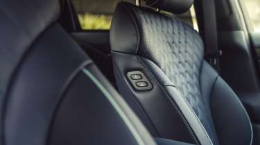Genesis Electrified G80 - seat controls