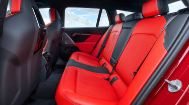 BMW M5 Touring - rear seats