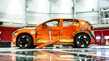 Volvo crash tests - pictures | Auto Express