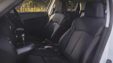 Nissan Juke Mk1 - front seats