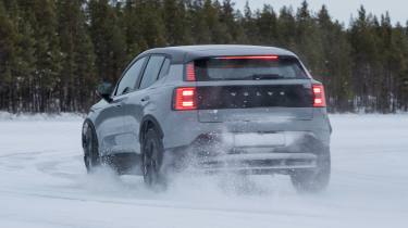 Volvo EX30 Cross Country - rear cornering