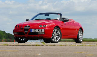 Alfa Romeo Spider - front static