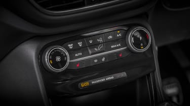 Ford Puma ST Gold - centre console