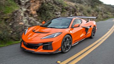 Corvette ZR1X 2026 - front tracking 