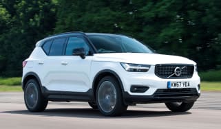 Volvo XC40 driving front