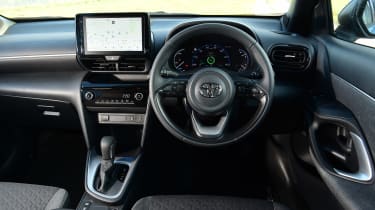 Toyota Yaris Cross - dash