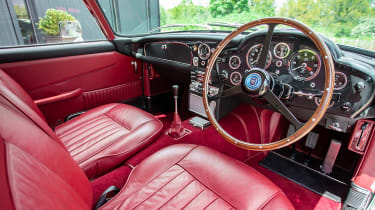 Aston Martin DB5 - interior