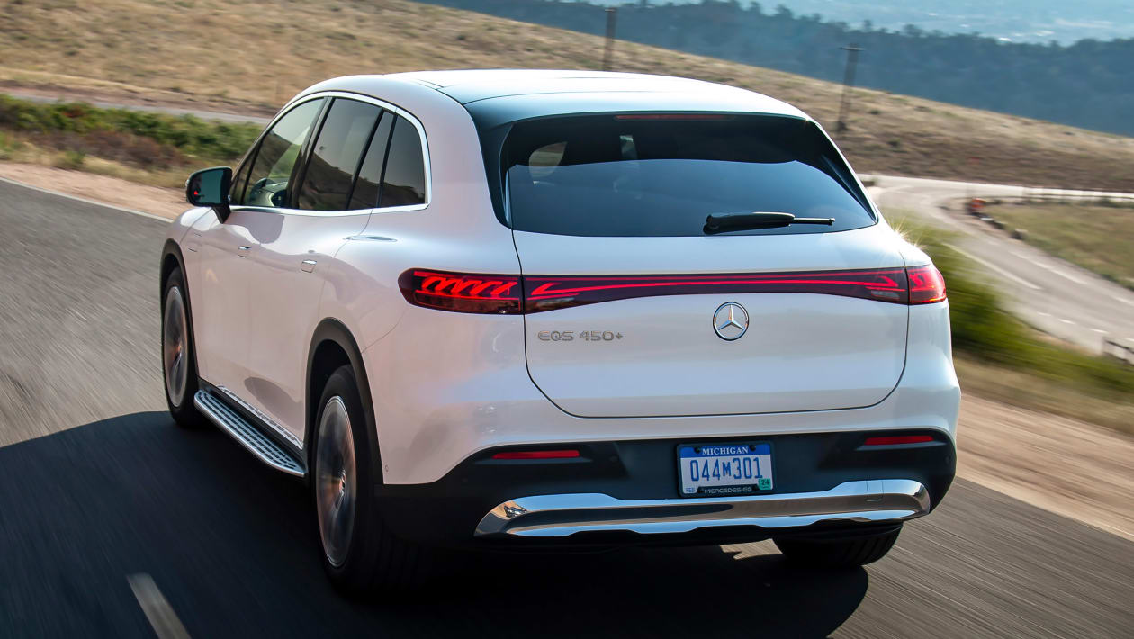 Mercedes%20EQS%20SUV%202022-4.jpg