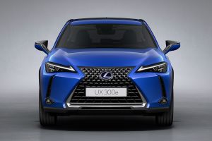 Lexus UX 300e - full front studio