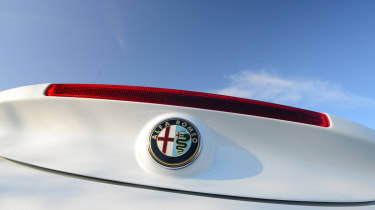 Alfa Romeo 4C coupe badge