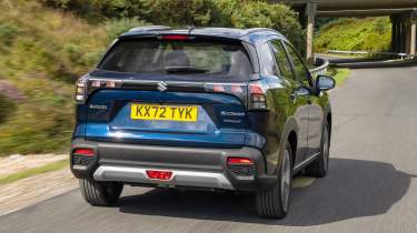 Suzuki S-Cross - rear tracking