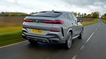 BMW X6 xDrive40i - rear tracking