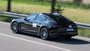 Porsche%20Panamera%20prototype-12.jpg