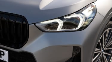 BMW X1 xDrive23i M Sport - headlight