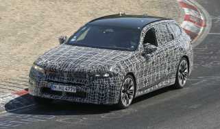 Facelift BMW 5 Series Touring - front cornering 