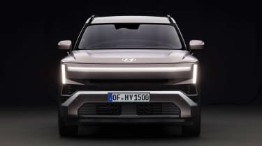 Hyundai Tucson - full front