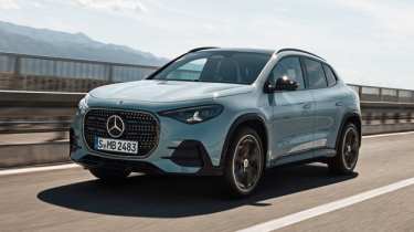 Mercedes GLA - front action