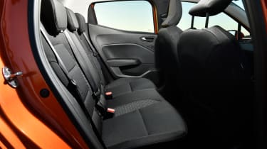2022 Renault Clio TCe 90 - rear seats