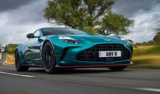 Aston Martin Vantage S - front tracking