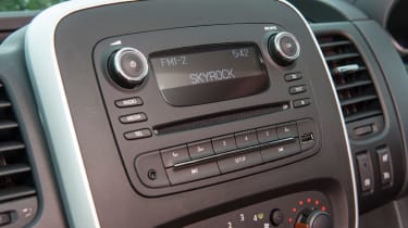 Vauxhall Vivaro radio