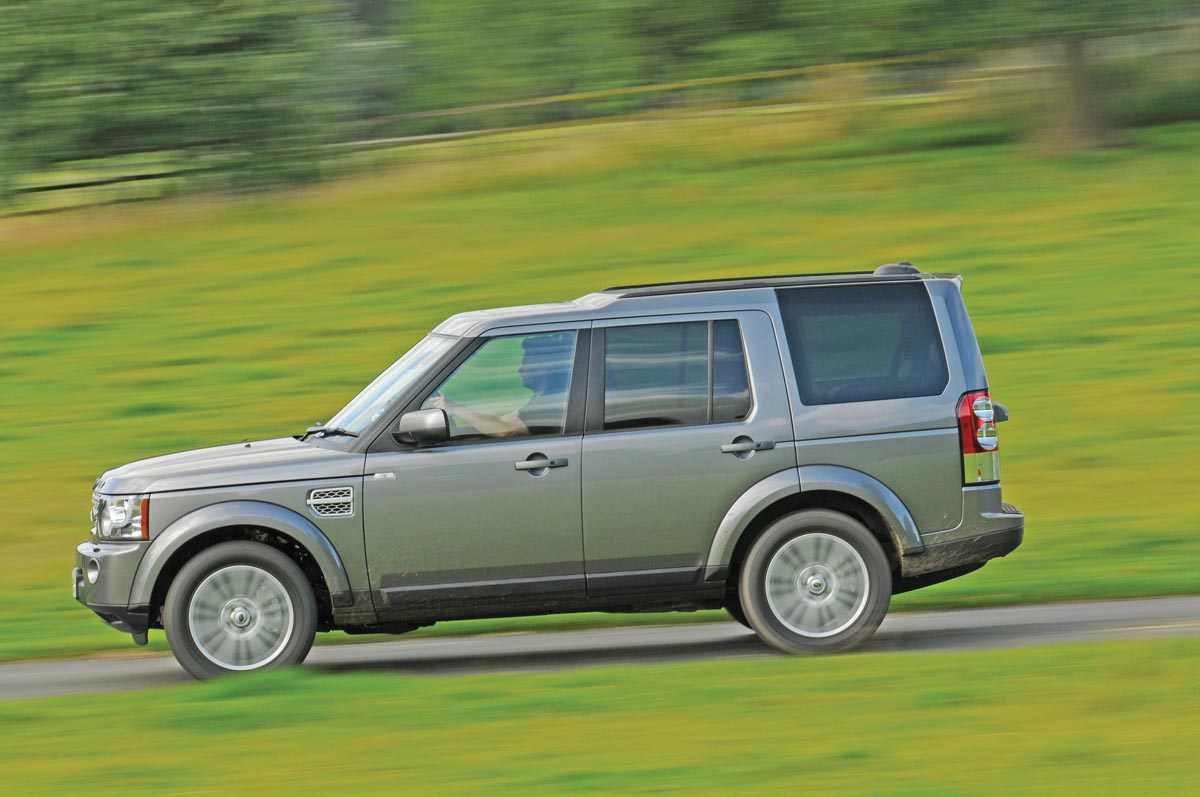 Land Rover Discovery 3.0 TDV6  Auto Express