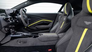 Aston Martin Vantage F1 Edition - front seats