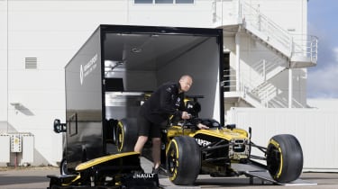 Renault Master F1 conversion - unloading