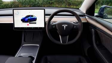 Tesla Model Y update 2024 - dash