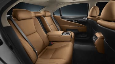Lexus LS 460L rear seats