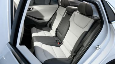 Hyundai Ioniq Hybrid - rear seats