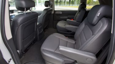 Used SsangYong Turismo - seats