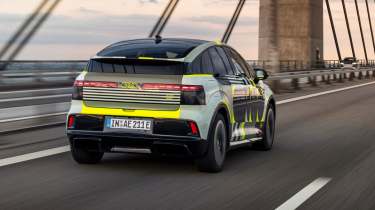 Audi A2 e-tron prototype - rear tracking