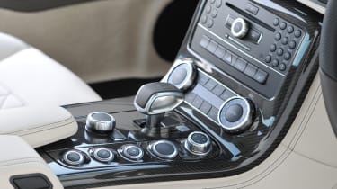 Mercedes SLS AMG GT gearlever