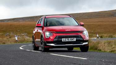 Kia Niro - front cornering