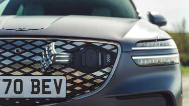 Genesis GV70 Electrified - charging port