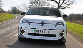 Renault 5 - full front