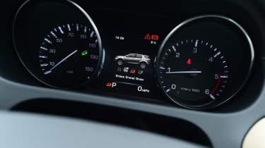 Land Rover Discovery Sport - instruments