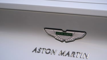 Aston Martin DB11 Volante - badge