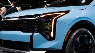 New 2025 Kia Sportage facelift LA Motor Show - headlights