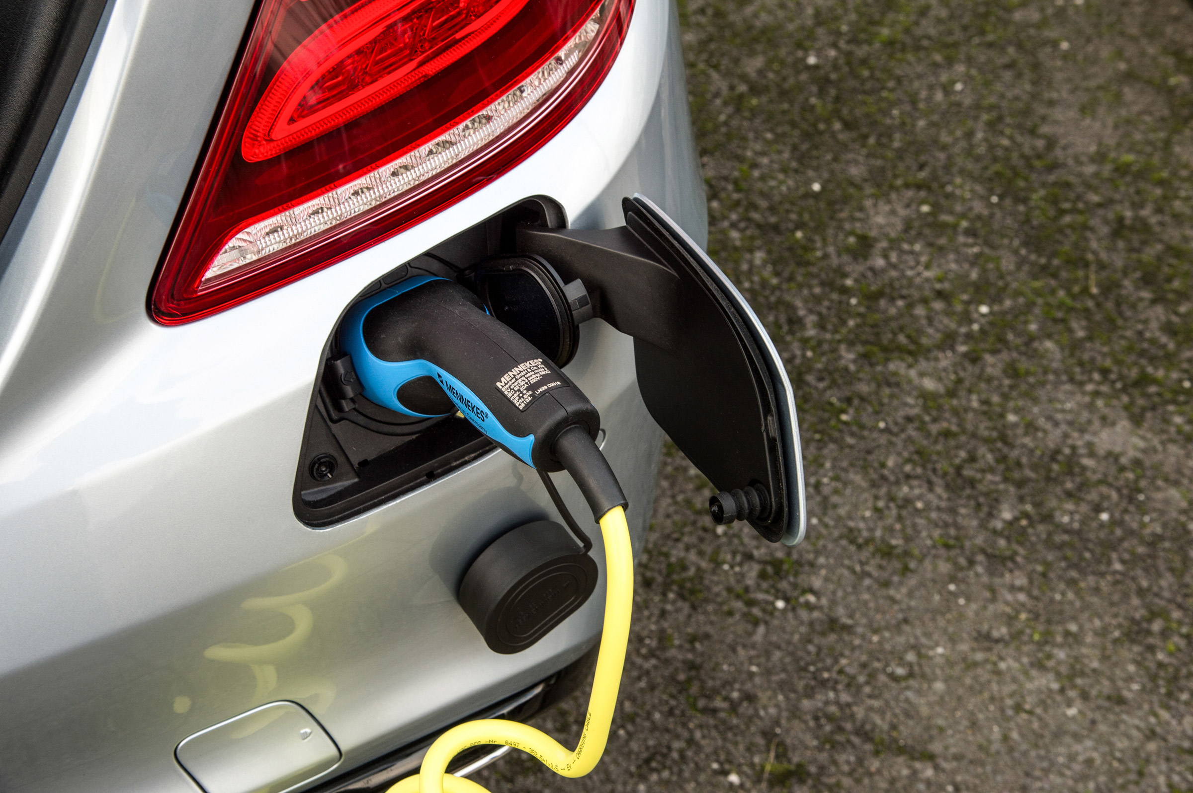 Plugin car grant extended until March 2018 Auto Express